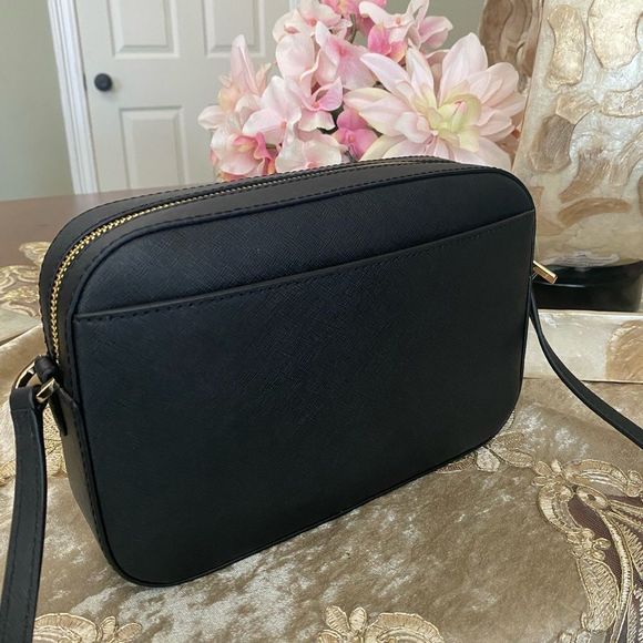 ‼️ ONE DAY SALE 100$ Michael Kors large chain Crossbody - Picture 10 of 13